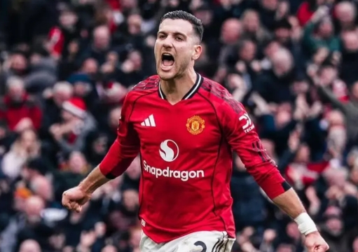 Read more about the article Real Madrid dan Bayern Munchen Saingi Perburuan Diogo Dalot, MU Tegaskan Sikap