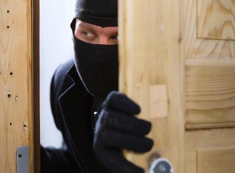 Gasak Emas hingga 74 gram