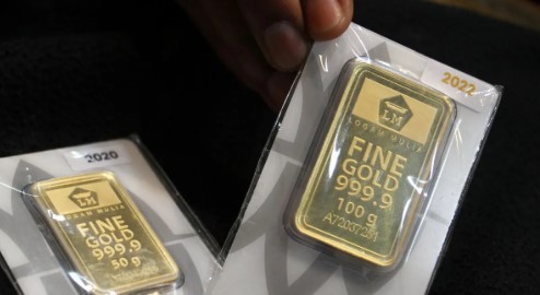 Read more about the article Harga Emas Meroket ke Rekor, Ini Penyebab Utamanya