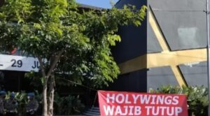 Read more about the article 12 Cabang Ditutup, Saatnya Holywings Ganti Nama?