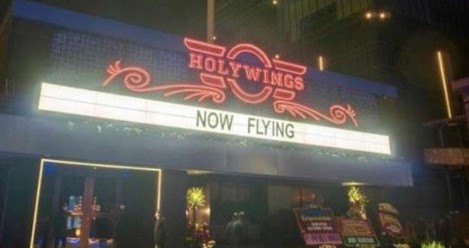 Holywings sebanyak 12 outlet tidak mendapatkan perijinan di jakarta