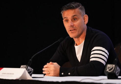 Read more about the article Ada Kendala Besar, John Herdman Tak Mau Umbar Janji Juara AFF 2026 untuk Timnas Indonesia