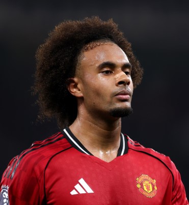 Read more about the article Manchester United Tahan Zirkzee ke Roma, Bagaimana Nasib Kobbie Mainoo?