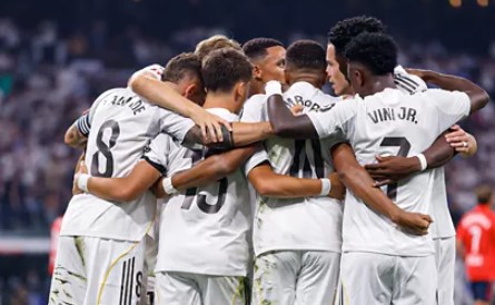 Read more about the article Bintang Baru dan Kelemahan Rival! 5 Alasan Real Madrid Difavoritkan Juara Supercopa