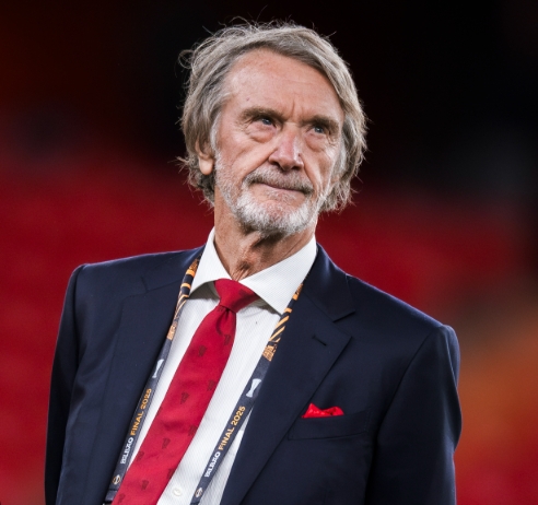 Read more about the article Manchester United Kirim Sir Jim Ratcliffe, Gelandang Real Madrid Teguh Bertahan